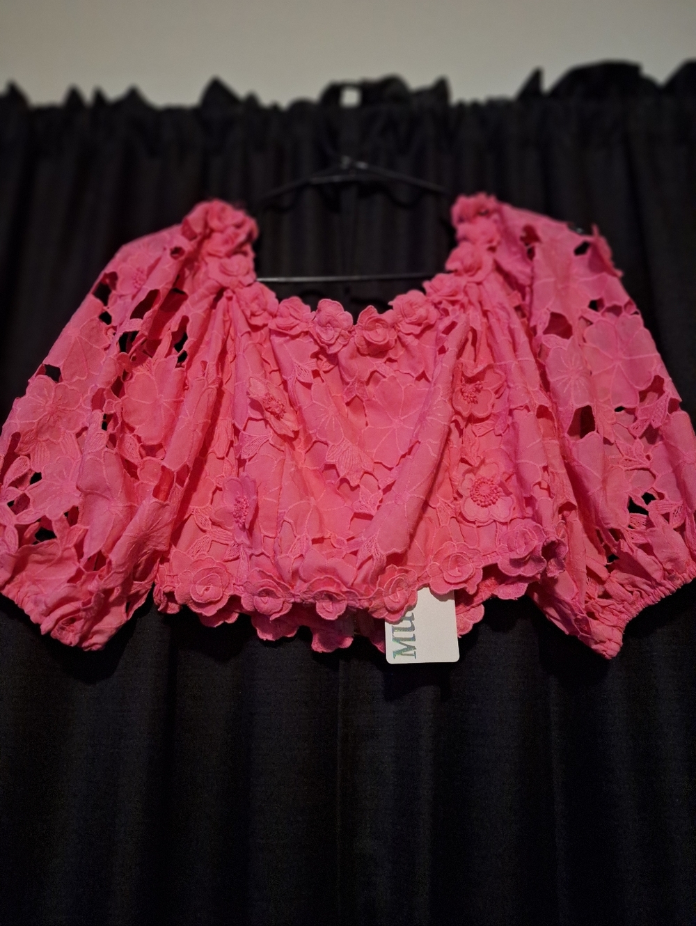 NWT MUY MUY Pink Floral Lace Off-Shoulder Crop Top